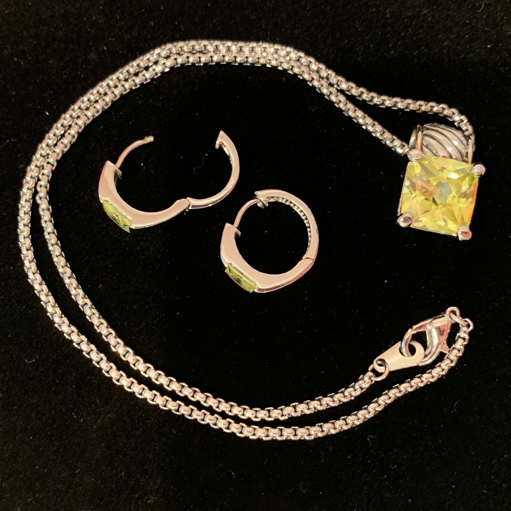 Green-yellow stone and sliver necklace & earrings